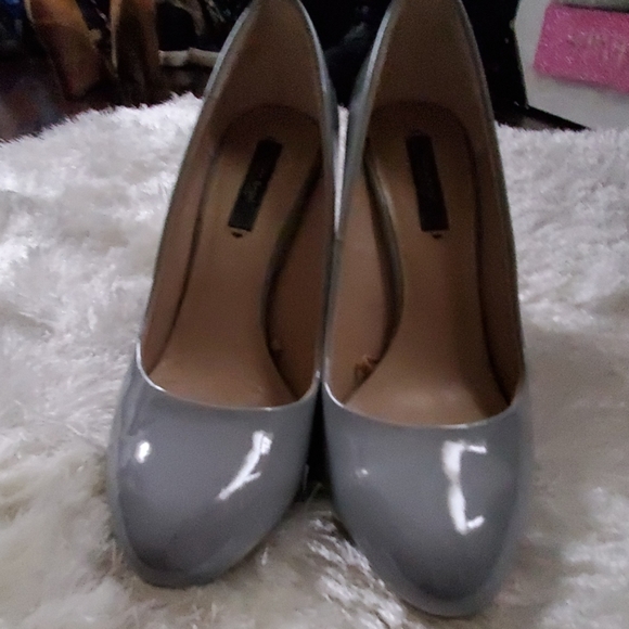 SOLD: Zara Basic Patent Gray Heels 37 - Picture 3 of 7
